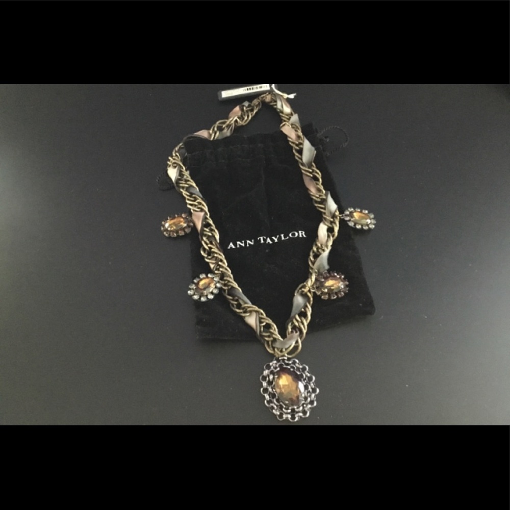 Ann Taylor necklace